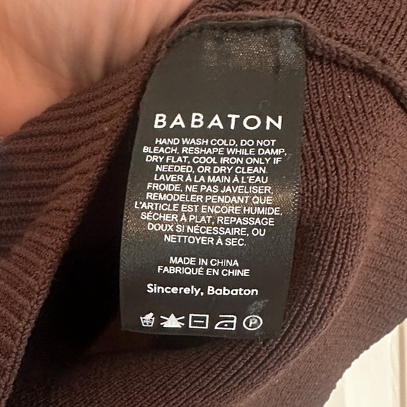 Aritzia Babaton Sculpt Knit Square NeckShort Sleeve Crop Top Size Medium - Picture 6 of 8